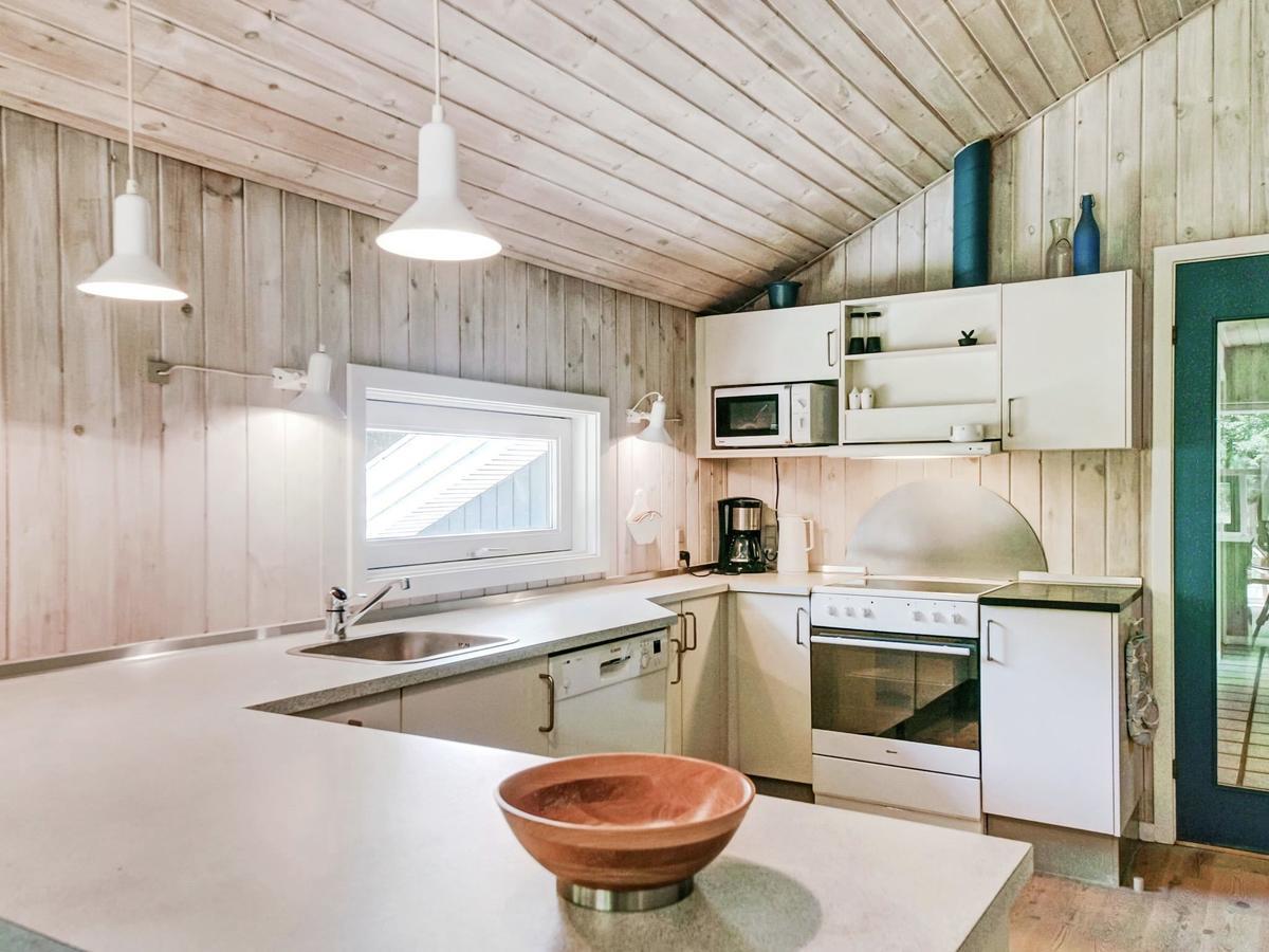 8 Person Holiday Home In Nex Vester Somarken 外观 照片