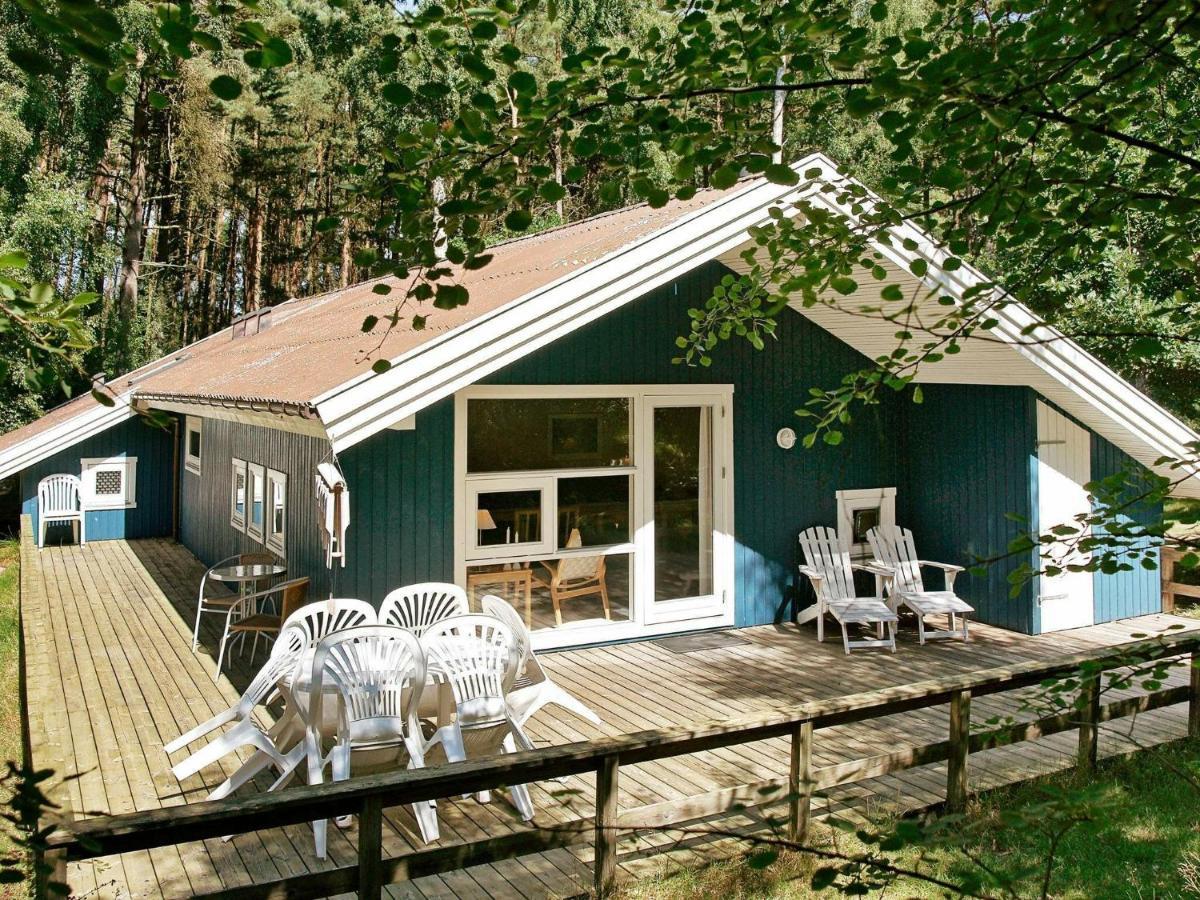 8 Person Holiday Home In Nex Vester Somarken 外观 照片