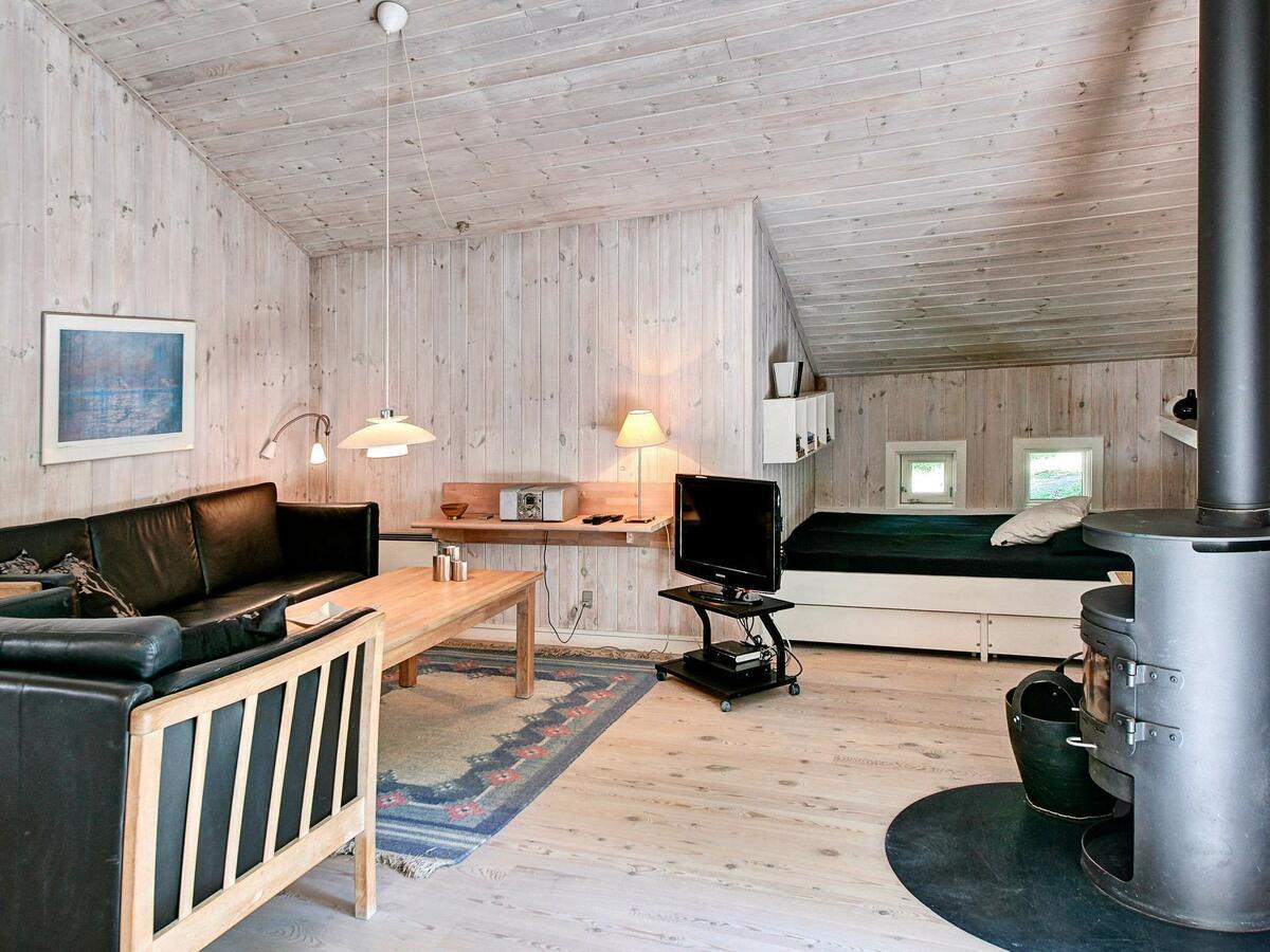 8 Person Holiday Home In Nex Vester Somarken 外观 照片