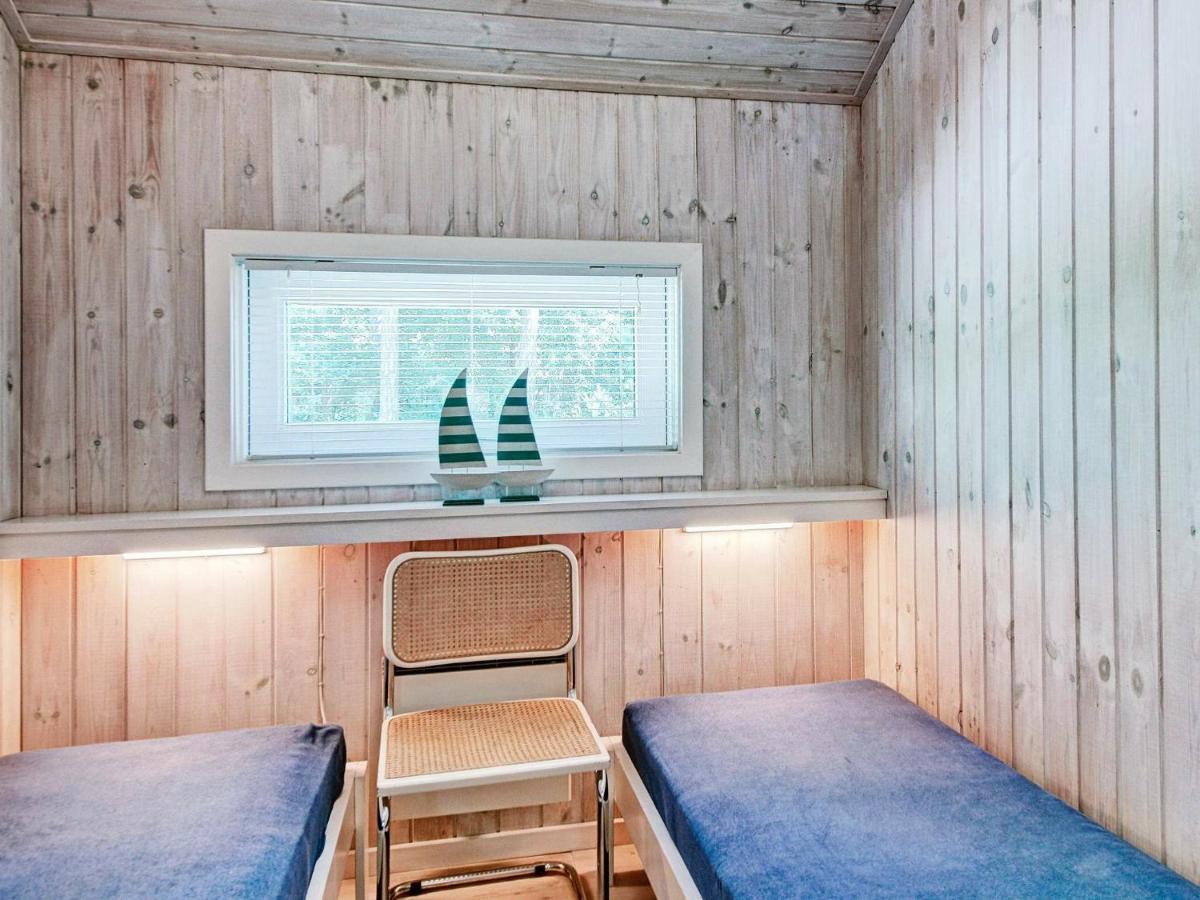 8 Person Holiday Home In Nex Vester Somarken 外观 照片